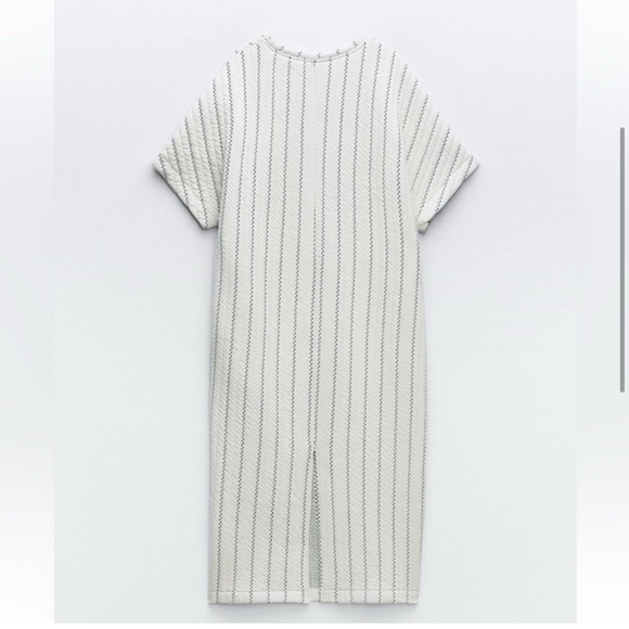 Zara Oversized Quilted Striped Dress - Picture 5 of 11